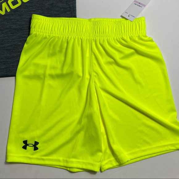 Under Armour Boys Tee Shirt & Shorts Set Outfit - Picture 4 of 7